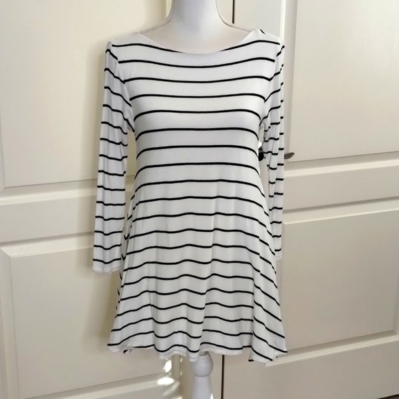 Altar'd State women's small black and white striped long sleeve lined top - Picture 1 of 11